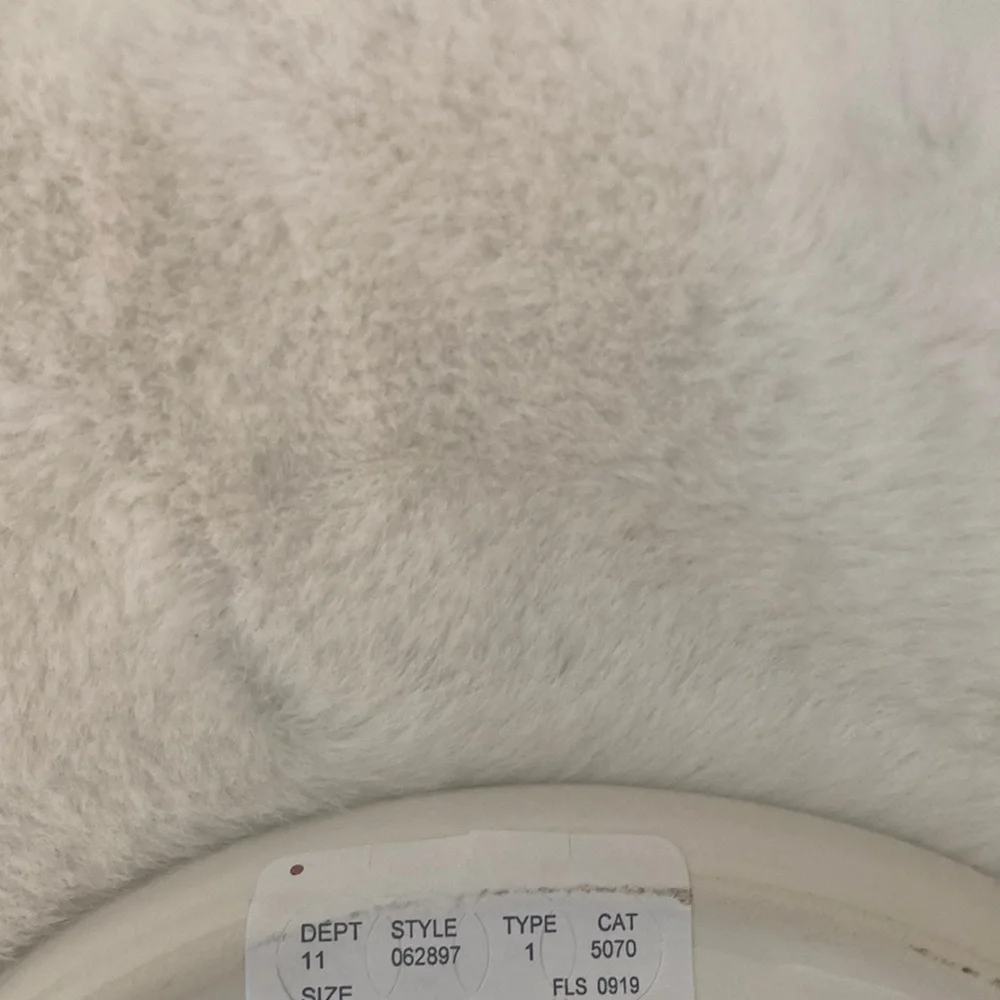 Rae Dunn Soap Dish with 'SUDS' Text